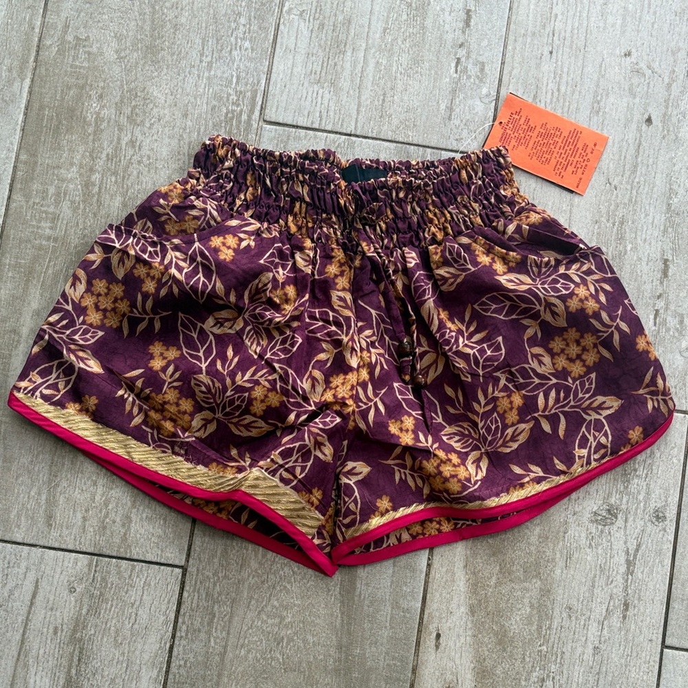 [Junglee Billee] Floral Women's Shorts - Free Size NWT